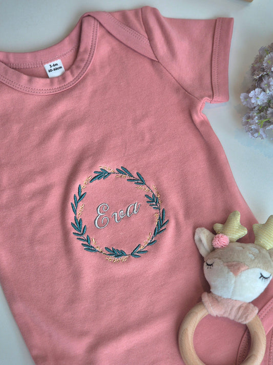 Bestickter Personalisierter Babybody BLUMENKRANZ goldig